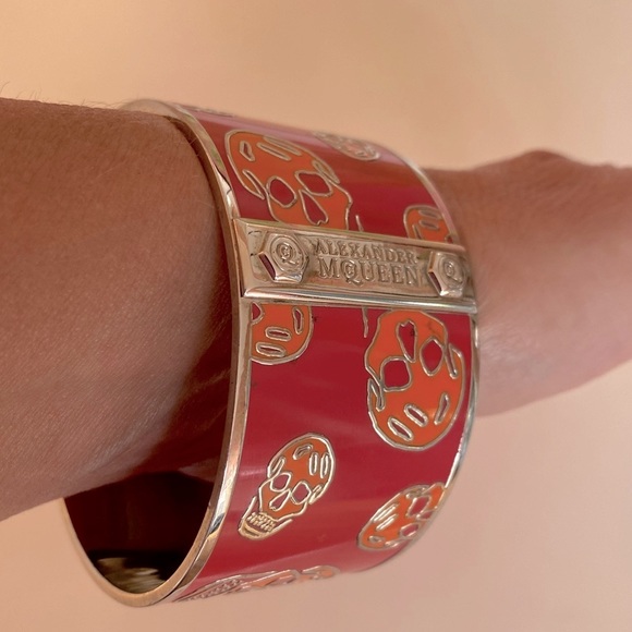 Alexander McQueen Red ☠️ Skull Bangle Bracelet - Picture 16 of 16
